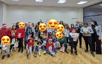 Община Разлог зарадва деца от уязвими групи с коледно тържество, Дядо Коледа им раздаде подаръци