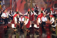 Ансамбъл Танец изнесе невероятен спектакъл в Гоце Делчев, стотици зрители се насладиха на песните и танците