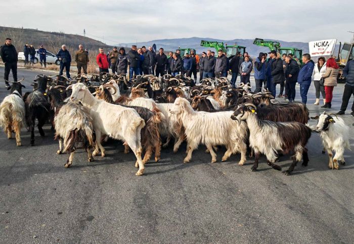 Трети ден не спират земеделските протести в страната, днес също ще има блокирани пътища