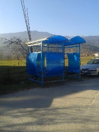 Монтираха нови спирки и детска пързалка в село Добърско