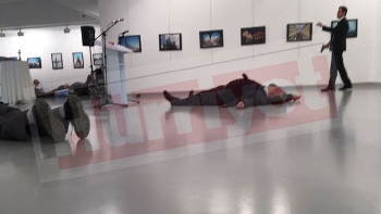 Руският посланик в Анкара убит след атентат преди малко