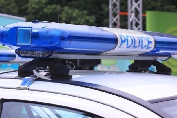 Баща и син нападнаха полицаи в Благоевград заради фиш неправилно паркиране