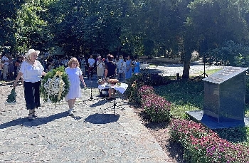 Откриха паметна плоча на преселниците от село Зарово в Горна Джумая