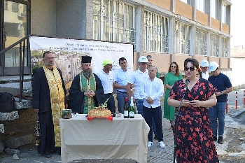 Ремонтират и оборудват с нова техника и мебели общежитието на земеделската гимназия в Сандански