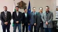 Македонски интелектуалци на посещение в България