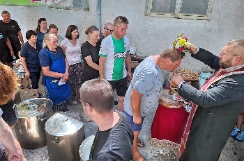 Миряните в община Банско почетоха Света Богородица и се помолиха за здраве и благоденствие