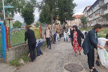 Стотици ентусиасти направиха град Белица по-чист и приветлив