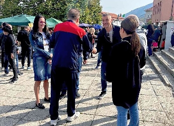Кирил Добрев на Фестивала на кестена в Коларово: Някой все пак трябва да извади горещите кестени и в политическата криза