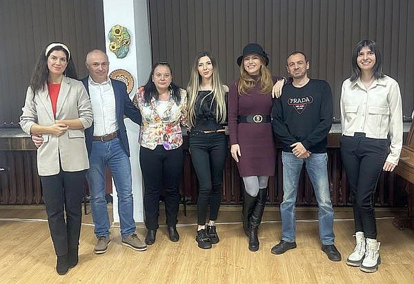 Перото и талантът на млади поети сътвориха вдъхновяващ празник