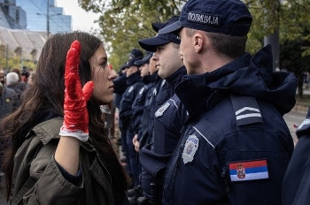 Поредни сблъсъци в Белград заради трагедията в Нови сад