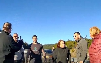 Жени се биха пред погледа на Карлос Насар на АМ Струма (ВИДЕО)