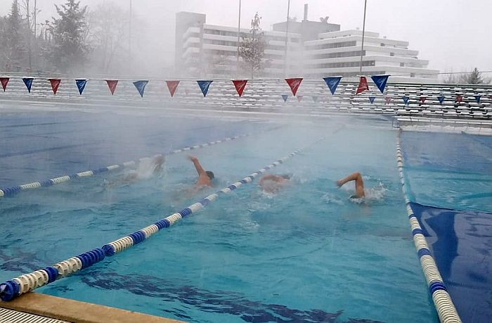 Плувните клубове в Сандански с призив за финансова подкрепа за преградна стена на басейна