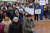 Стига черни забрадки в Кресна, призоваха жителите на градчето