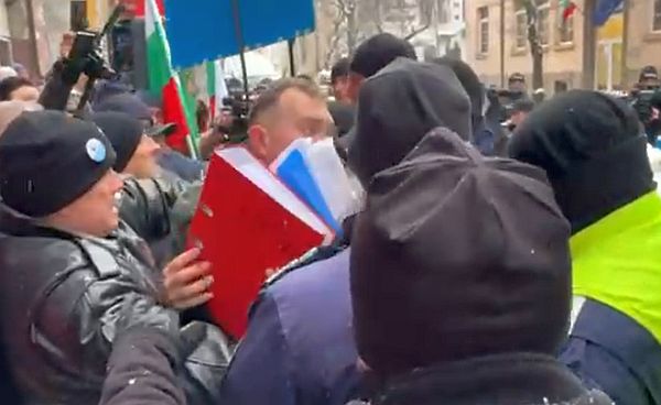 Стопкадър, NOVA