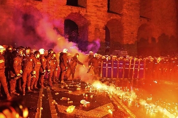 Протести, сблъсъци с полицията и арести в Турция