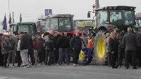Гръцките фермери все пак блокираха за час границата при Кулата