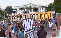 Хиляди протестираха срещу политиката на президента Доналд Тръмп в САЩ