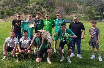 Отборът Перун спечели купата кмета и агне великденския турнир в Кресна
