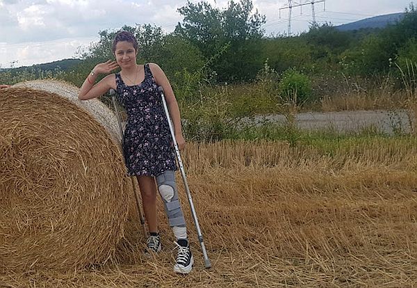 Да подкрепим 15-г. Лили, момичето се нуждае от операция в Германия