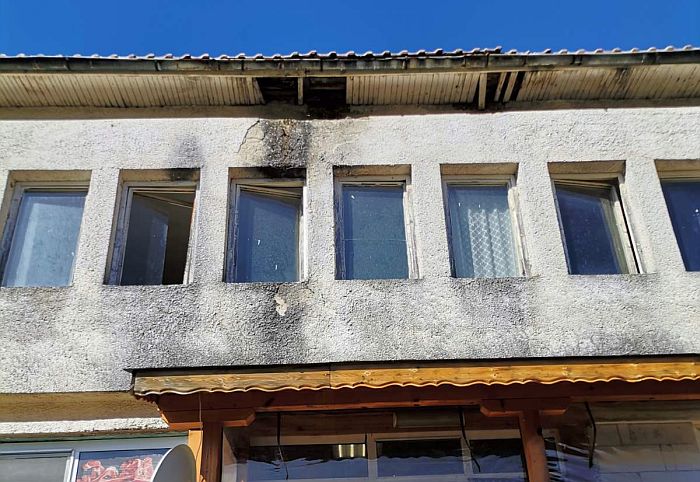 Покривът на читалището и кметството в Калиманци е с течове и мухъл, плаче за ремонт