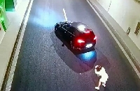 Младежи спряха в тунел Железница, за да направят фотосесия на колата си Младежи спряха в тунел Железница, за да направят фотосесия на колата си