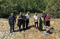 Свещеник положи основния камък за строежа на 21-метров кръст над Хаджидимово