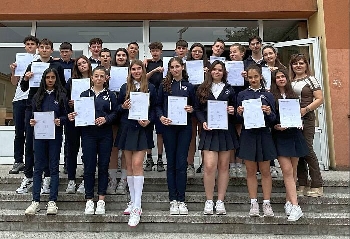 Ученици Математическата гимназия са отличници изпити в Гьоте-институт