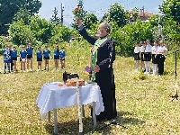 С водосвет и първа копка започна строежът на нов физкултурен салон за учениците в Баня