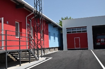 Режат лентата новоизградената Пожарслужба в Симитли