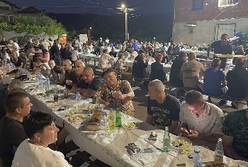Мощен старт кукерските банкети в Симитли с над 600 пазители традицията