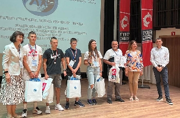 Успех! Със знания и умения по пътбезопасност ученици от Долно Дряново спечелиха трето място в България