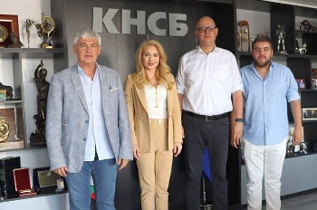 КНСБ предлага и доставната цеда е върху етикетите стоките