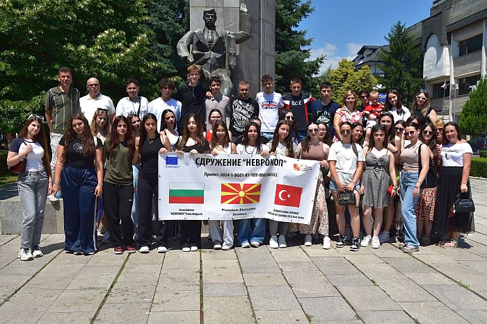 Ученици от България, Турция и Северна Македония видяха роботи в действие
