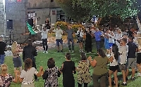 Кукери разлюляха малкия Лондон край Симитли с танци и без кожи Кукери разлюляха малкия Лондон край Симитли с танци и без кожи