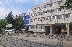Спешно правят козирка на поликлиниката в Благоевград заради падащите плочи от фасадата