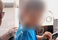 Жена кара тролей в София с дете в скута