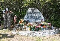 Стихове, венци и поклон в памет на загиналите офицери в Бетоловото Стихове, венци и поклон в памет на загиналите офицери в Бетоловото