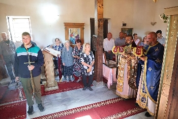 Стотици почетоха свети Пантелеймон в манастира край село Обидим