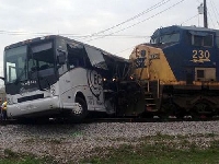 Влак удари автобус в  Мисисипи. Четирима са загинали и много ранени