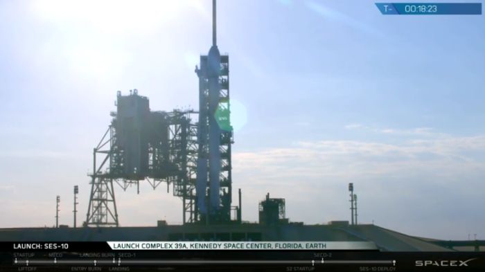 NASA изстреля ракета