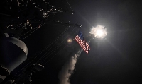 САЩ удариха с ракети по военно летище в Сирия САЩ удариха с ракети по военно летище в Сирия
