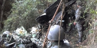 Военен самолет катастрофира в Колумбия