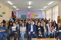 Кметът на Разлог на двучасова среща с ученици Кметът на Разлог на двучасова среща с ученици