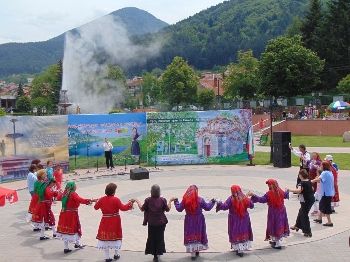 В края на май ще има фолклорно надиграване в Сапарева баня