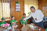 Кметът Москов поздрави малките туристи от Пирински стражи