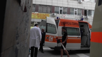 Три деца и четирима възрастни ранени при катастрофа край Струмяни