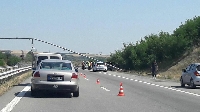 Джип помете трафик брояч на магистрала Струма