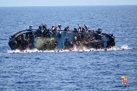 Загинали мигранти след сблъсък с военен кораб на Тунис