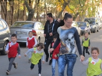 Деца, родители и учители тичаха на есенен крос в Благоевград