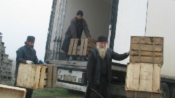 Инспекцията по труда проверява монасите земеделци в Копиловци